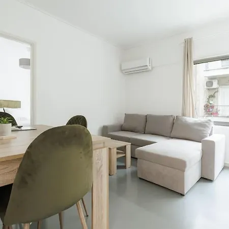 Apartamento Spacious Featuring A Private Terrace *