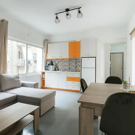 Apartamento Spacious Featuring A Private Terrace *